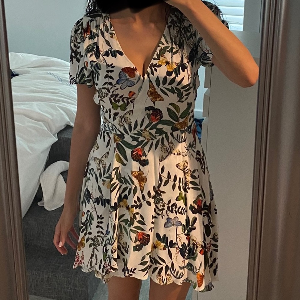 Never worn - NWT  floral wrap dress perfect for summer